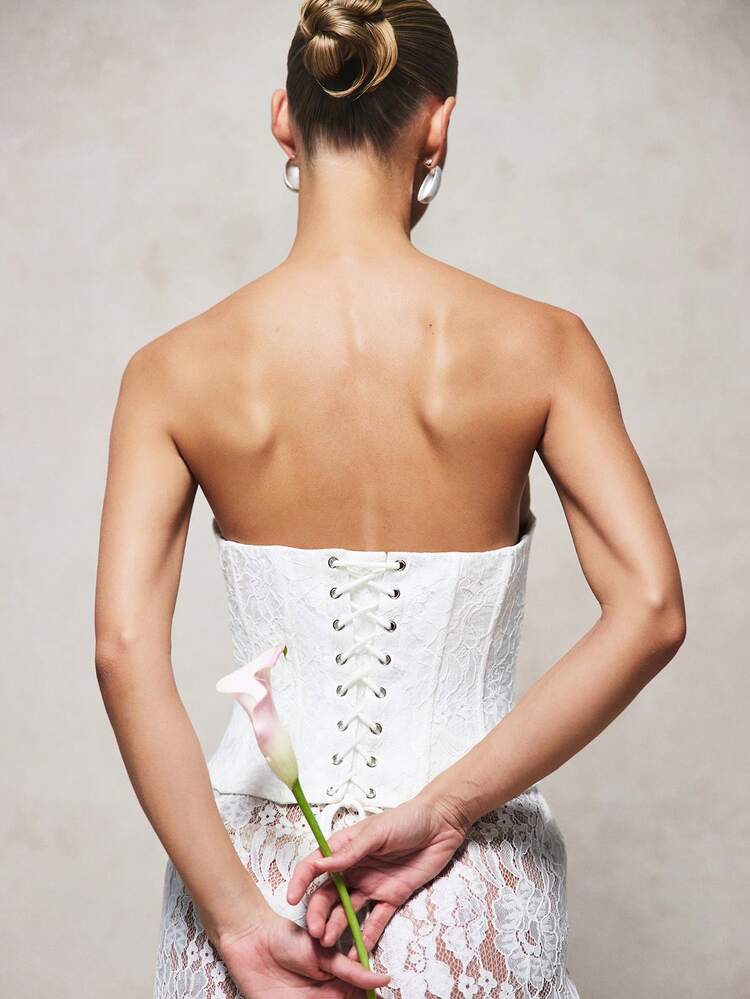 KIZN White Lace Strapless Corset Top