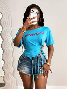 Mistrie Camiseta de mujer casual con estampado de letras y hombros fruncidos, de ajuste relajado y versátil para uso diario - Multicolor - Ver 4