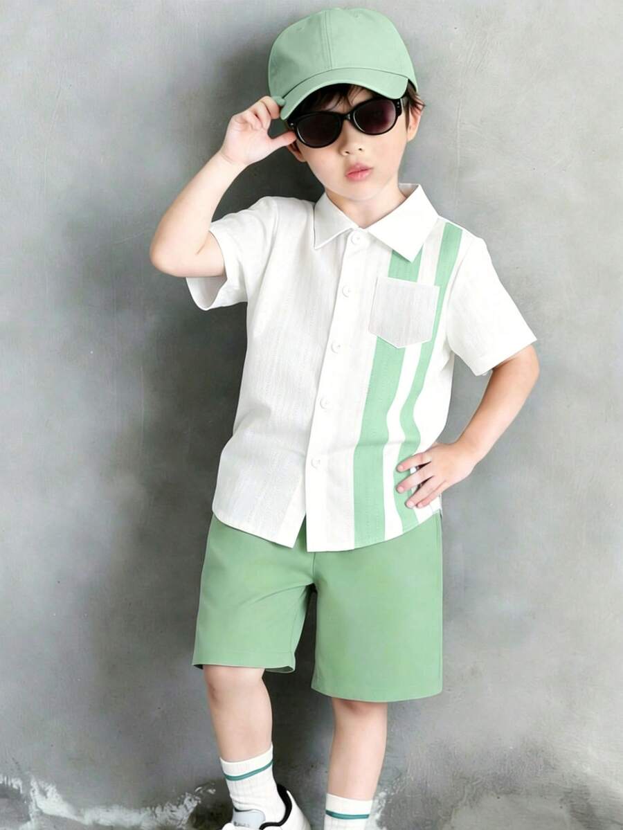 SHEIN Genkimix Kids 男童時尚條紋印花短袖襯衫與短褲兩件套，舒適夏季套裝，適合學校、校園與家庭度假