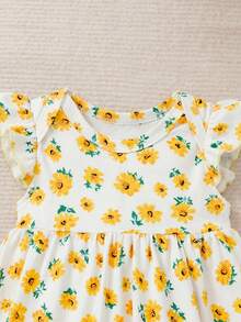 SHEIN 新生女宝宝可爱休闲针织樱桃图案荷叶袖连衣裙，夏季 - 彩色 - 查看 6