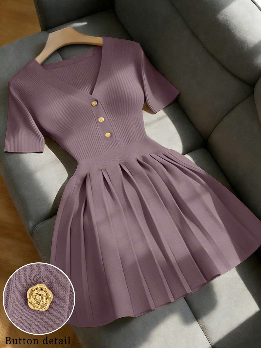 Franclia 女士休闲优雅日常百搭纯色V领直筒肩部常规短款针织毛衣连衣裙,加大码修身短袖金属玫瑰纽扣伞形褶裥下摆设计优雅半身裙,度假装短袖连衣裙,春夏 - 紫色 - 查看 1