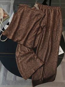 GlowEve Women's Spring/Summer New Crochet Lace Hollow Out Knitted Pants Two Pieces Set (Random Floral Pattern) - Brown - View 2