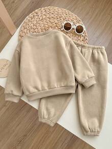 SHEIN 2pcs Setelan Bayi Perempuan Lucu Warna Abu-abu dengan Motif Huruf, Lengan Panjang dan Celana, Musim Gugur/Musim Dingin - Khaki - View 2
