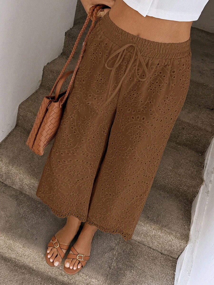 Easowa Women's Casual Eyelet Embroidery Cropped Pants, Suitable For Vacation Outdoor, Autumn Vacation Brown - Khaki - View 1