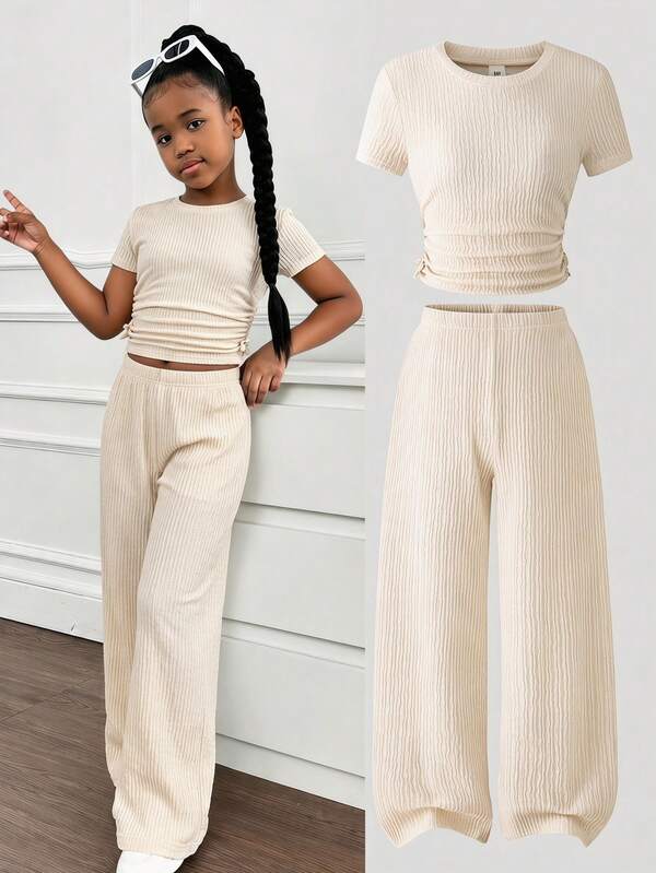 SHEIN Conjunto de camiseta de manga corta con volantes laterales de textura de unicolor y pantalones para niñas preadolescentes en verano