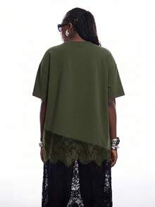 SHEIN EZwear 大尺碼不對稱下擺蕾絲寬鬆短袖T恤，夏季上衣，不對稱上衣蕾絲上衣，女款大尺碼T恤，蕾絲T恤，女款大尺碼T恤，設計師上衣，層次感T恤，寬鬆T恤，軍綠色 - 軍綠色 - 查看 2
