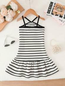 SHEIN Elladie kids Vestido de verano con tirantes finos, estilo coreano, con lazo y textura a rayas, para niñas, un atuendo dulce y perfecto para vacaciones - Blanco y Negro - Ver 2