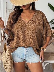 SHEIN VCAY Blusa holgada con cuello en V, estampado de leopardo y mangas con volantes para tallas grandes, ideal para vacaciones, verano, Día de la Madre, vacaciones, festivales, estilo western - Marrón - Ver 4