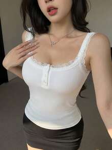 DAZY 蕾丝拼接蝴蝶结装饰修身吊带背心（女士款） - 白色 - 查看 7