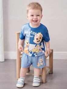 CoComelon X SHEIN Baby Boy Summer Casual Contrast Color Cartoon Print Round Neck Short Sleeve T-Shirt And Shorts Set - Blue - View 3