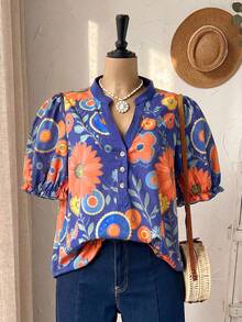 SHEIN CURVE+ 大码女式夏季休闲度假乡村宽松印花V领短袖衬衫上衣，适合夏季/花卉、夏季假期、春假、度假装扮、外出装扮、2026新款服装，简约时尚，日常穿着，休闲度假波西米亚风上衣，花卉衬衫，女士夏季衬衫，复古女式上衣，适合夏季、度假、通勤、日常穿着 - 紫色 - 查看 7