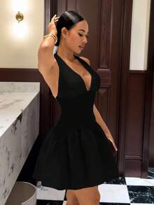 Slaydiva 2025 New Elegant Backless Tasseled Mini Dress,Color Block Black Summer 70s Party,Suitable For Valentine's Day,Halloween,Christmas,Bar,Nightclub - Black - View 3