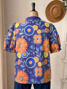 SHEIN CURVE+ 大码女式夏季休闲度假乡村宽松印花V领短袖衬衫上衣，适合夏季/花卉、夏季假期、春假、度假装扮、外出装扮、2026新款服装，简约时尚，日常穿着，休闲度假波西米亚风上衣，花卉衬衫，女士夏季衬衫，复古女式上衣，适合夏季、度假、通勤、日常穿着 - 紫色 - 查看 5