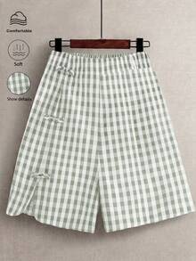 SHEIN LUNE CURVE 加大码女式夏季休闲/通勤黑白格子弹力腰圆边开衩设计中国结装饰纽扣短裤 - 綠色 - 查看 1