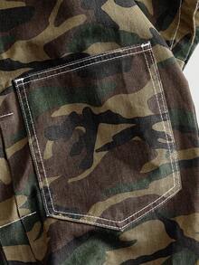 ROMWE MEN Men's Casual Fashion Street Camo Print Patchwork Pocket Buckle Belt Detail Denim Shirt, Summer - Army Green - View 5