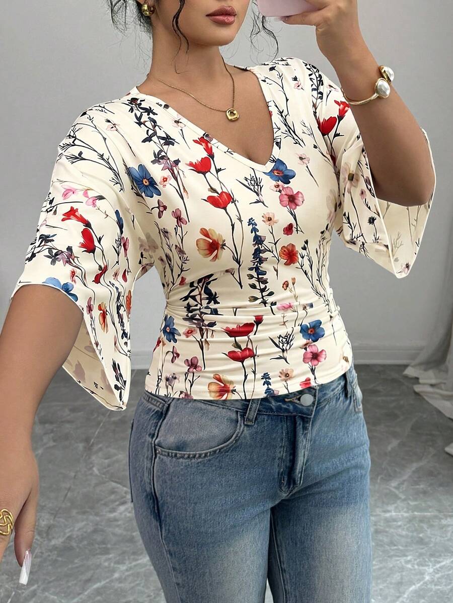 Elenzga Plus Size Elegant V-Neck Printed T-Shirt - Apricot - View 1