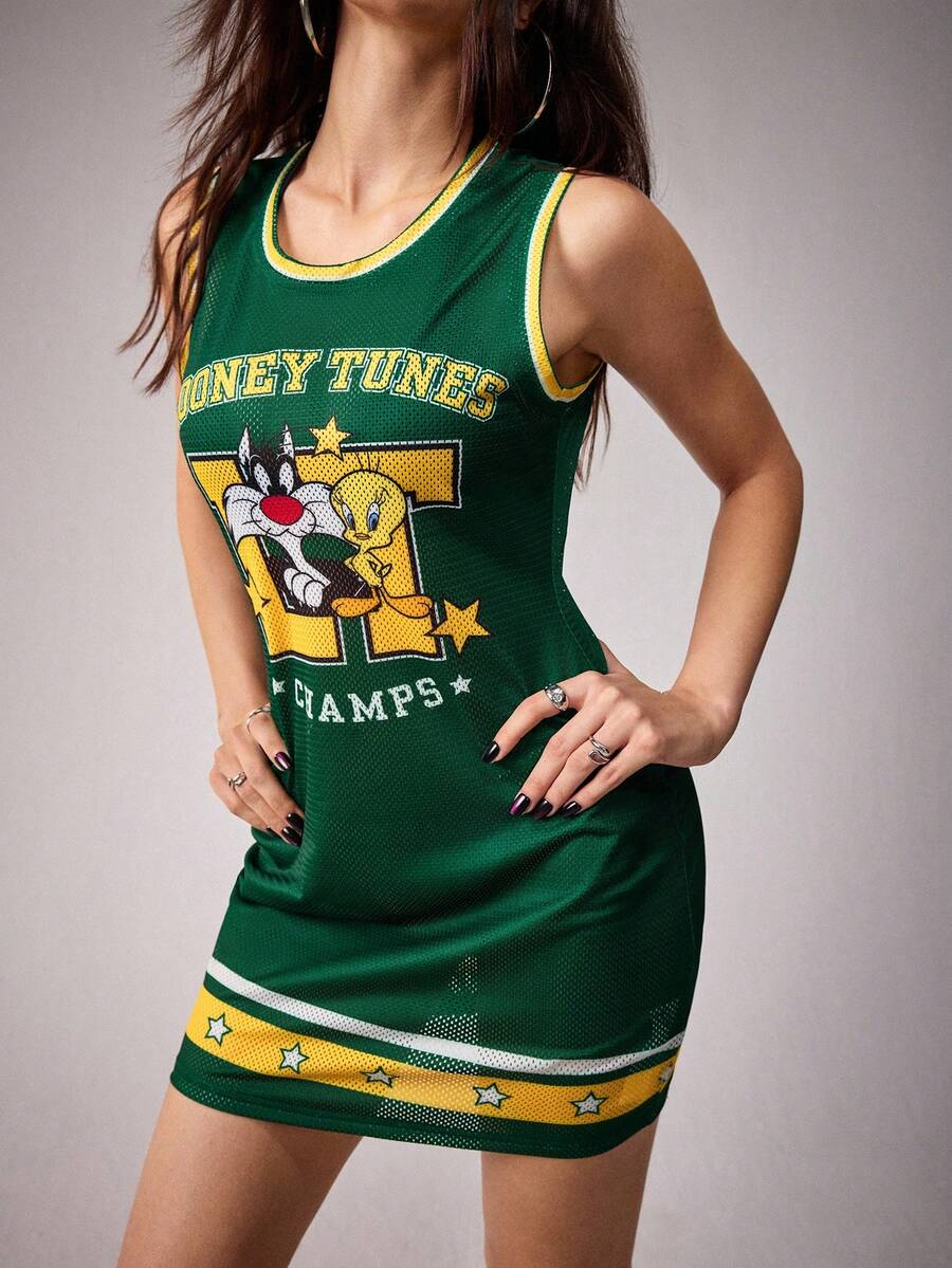LOONEY TUNES X SHEIN Đầm ngắn không tay nữ mùa hè kiểu dáng thể thao thường ngày, viền tương phản, in chữ và hoạt hình. - màu xanh lá - Xem 1