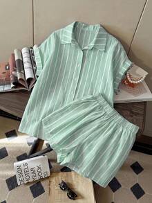 EMERY ROSE Bộ 2 món áo sơ mi maxi tay ngắn vai trễ dáng rộng sọc xanh 51% cotton + quần short lưng thun, trang phục nghỉ hè cho nữ, áo blouse thanh lịch, quần short đi biển, bộ đồ đi biển, áo mùa hè, bộ đồ hè nữ, phong cách Bohemian casual đi nghỉ, phù hợp cho tiệc, lễ Phục sinh, lễ hội âm nhạc Hawaii và kỳ nghỉ nhiệt đới - màu xanh lá - Xem 4