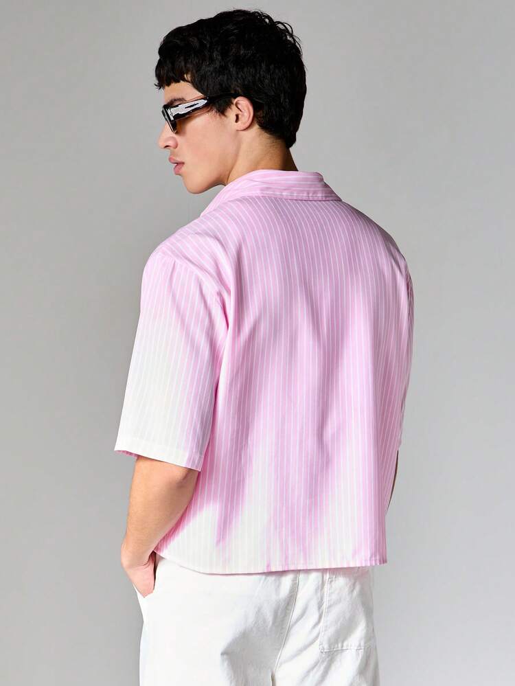 Camisa de Botão de Manga Curta com Listras e Gola Apontada, Listras Verticais Rosa e Branca, Casual de Verão e Primavera, Caimento Relaxado, Tecido Tricotado