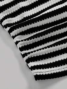 SHEIN Girlism Bộ 2 món cho bé gái/thiếu nữ mùa xuân/hè, gồm áo hai dây dệt kim sọc jacquard co giãn màu đen trắng và quần short ôm sát cạp thấp, thích hợp cho kỳ nghỉ, tiệc tùng, thường ngày, ngày Valentine, hẹn hò, đi biển, du thuyền, lễ hội, lễ Phục sinh. - Đen và trắng - Xem 6