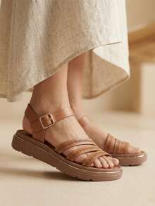 Sandalia con plataforma y hebilla dorada ajustable - Marrón - Ver 3