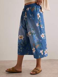 SHEIN VCAY Plus Size Women Casual Denim Effect Print Loose 3/4 Pants - Blue - View 7