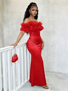 SHEIN Raffinéa Vestido de sirena ajustado de unicolor elegante con parches de satén, hombros descubiertos y malla brillante para mujer, primavera/verano - Rojo - Ver 7