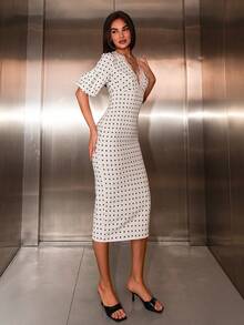 Bris Aura Vestido elegante ajustado con mangas abullonadas, cuello en V profundo y encaje, con estampado de lunares - Albaricoque - Ver 5