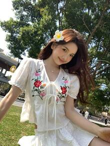DAZY 女士V领韩版刺绣花卉上衣 夏季 - 白色 - 查看 5