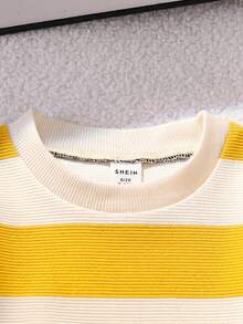 SHEIN Setelan 2pcs untuk Bayi Laki-laki: Kaos Lengan Pendek Garis-garis Hitam Putih Kasual dan Celana Pendek Denim, Cocok untuk Musim Semi/Panas - Kuning - View 5
