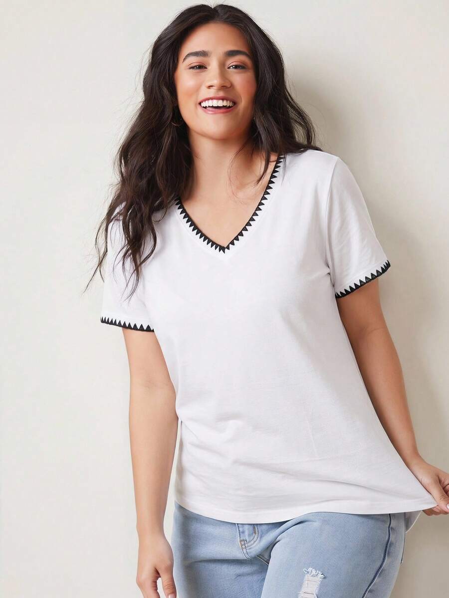 SHEIN BASICS 大码女式休闲V领短袖T恤,夏季 - 白色 - 查看 1