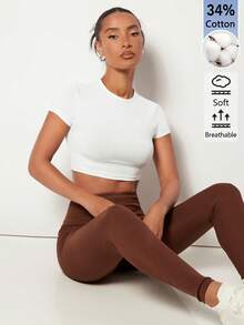 SHEIN BASICS 女款素色修身短版圓領T恤上衣 白色短版上衣 - 白色 - 查看 9