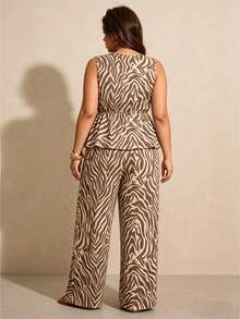 SHEIN Essnce 大码女式斑马纹褶皱上衣和裤子休闲两件套 - 彩色 - 查看 3