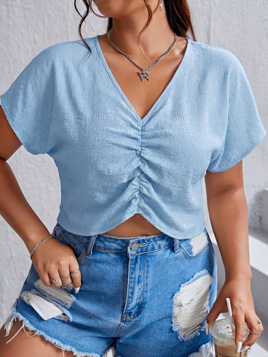SHEIN EZwear Kemeja Biru Muda Leher V Lengan Pendek dengan Tekstur Berkerut, Ukuran Plus untuk Kencan Malam Formal Musim Panas Kasual - Baby Blue - View 1
