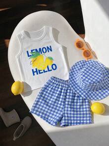 SHEIN Playful Pals 3件組男嬰夏季套裝 白色時尚字母印花背心上衣 藍白格紋休閒短褲 搭配帽子 可愛海灘度假節日戶外穿搭 - 藍色 - 查看 4
