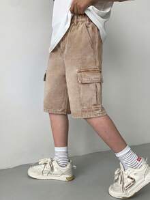 SHEIN Little Byeori 青少年男童字母贴布工装口袋休闲牛仔短裤 - 卡其色 - 查看 3