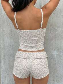 SHEIN EZwear Conjunto de camiseta y pantalones cortos con estampado de leopardo blanco minimalista y casual, adecuado para uso diario, ir a la calle, citas, reuniones, apto para primavera/verano/otoño/invierno - Multicolor - Ver 2