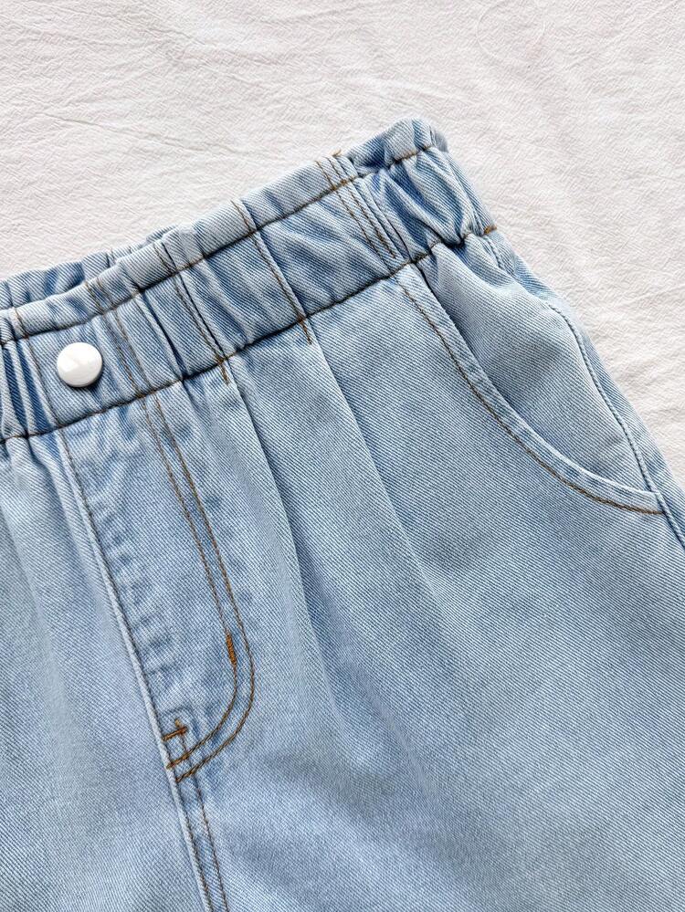 SHEIN 少女休闲牛仔短裤，新款上市，时尚简约设计，抽绳腰带，浅蓝色水洗柔软牛仔短裤 - 淺色水洗藍 - 查看 5