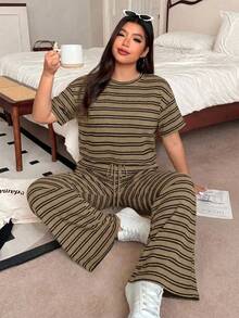 SHEIN EZwear 大码夏季条纹T恤和裤子休闲两件套 - 軍綠色 - 查看 3