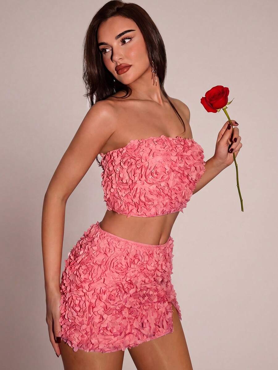 Glamine SHEIN Glamour Áo croptop dệt kim thêu mới dành cho nữ: Thanh lịch, gợi cảm, tinh nghịch với chất liệu vải được gia công tỉ mỉ. Áo croptop màu hồng là món đồ không thể thiếu cho ngày Valentine, áo croptop thanh lịch dành cho nữ, áo croptop dự tiệc màu hồng dành cho nữ. - Hồng - Xem 1