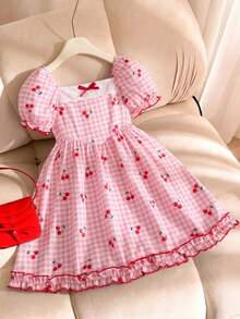 SHEIN Elladie kids 粉白格子连衣裙，樱桃印花，适合小女孩穿着。蕾丝领，缎面蝴蝶结装饰，泡泡袖，适合上学、野餐、休闲聚会等场合。 - 粉色 - 查看 3