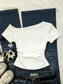Camiseta casual de mujer con hombro asimétrico y mangas cortas a rayas - Blanco 3 - Ver 2