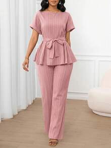 SHEIN Lady 女士纯色休闲优雅通勤提花面料两件套，宽松腰身A字下摆，短袖上衣搭配宽松直筒裤，适合春、夏、秋季穿着，可作度假装、女士办公室装、返校装、教堂装、外出装、机场通勤装等。 - 粉色 - 查看 1
