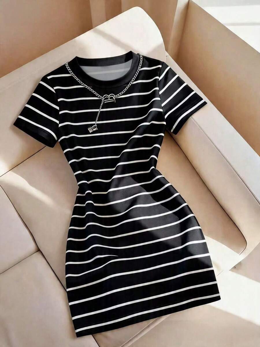 Franclia Women's Striped Round Neck Short Sleeve Casual Mini Dress - Black - View 1