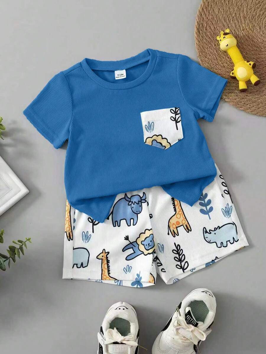 SHEIN Playful Pals Bộ quần áo 2 món cho bé trai, áo khoác ngắn tay cổ bẻ họa tiết gấu hoạt hình và quần short in hình hươu, bộ áo và quần short cho bé trai, chất liệu vải gân, bộ quần áo bé trai, bộ đồ mùa hè họa tiết hươu cho bé. - Màu xanh lam - Xem 1