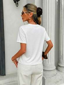 SHEIN Frenchy Áo thun nữ tay ngắn cổ tròn dáng ôm thoải mái, thích hợp cho mùa hè. - trắng - Xem 3
