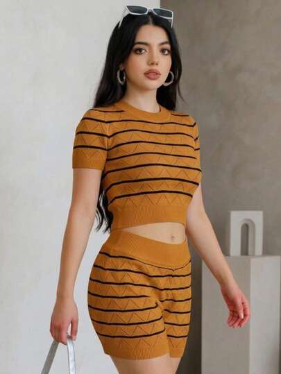 OKAY MODA Conjunto de camiseta de manga corta y pantalones cortos de punto a rayas para mujer de estilo casual, set de 2 piezas loungewear, ropa de verano, set de prendas de punto tejido