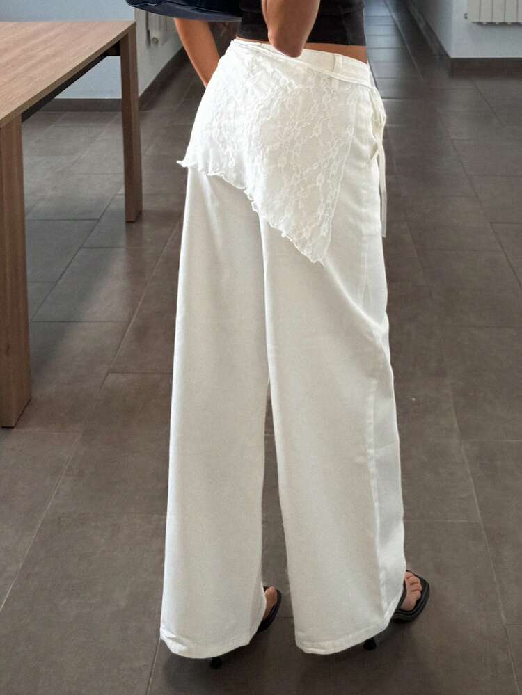 Women's Loose Fit Pocket Flare Leg Jeans Paired With Lace Hem