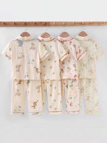 Bộ đồ ngủ cotton 4 món cho bé gái, thiết kế cổ áo cổ điển, viền tương phản và các họa tiết ngộ nghĩnh như hoa, gấu, nơ, dâu tây, thỏ, hộp quà bất ngờ với nhiều họa tiết khác nhau. - Nhiều màu - Xem 2