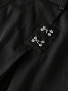 Manfinity RebelGame 男士夏季休閒鈕扣裝飾摺疊百褶短褲，度假風，父親節禮物，足球 - 黑色 - 查看 4